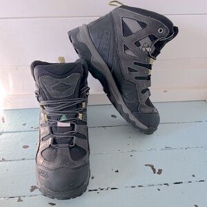 Workload Size 9 Safety Boots Waterproof, CSA Approved Lightweight